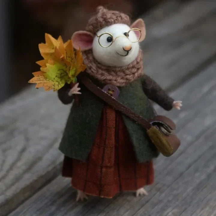 WhiskerWool – Handmade Needle-Felted Mouse Figurine