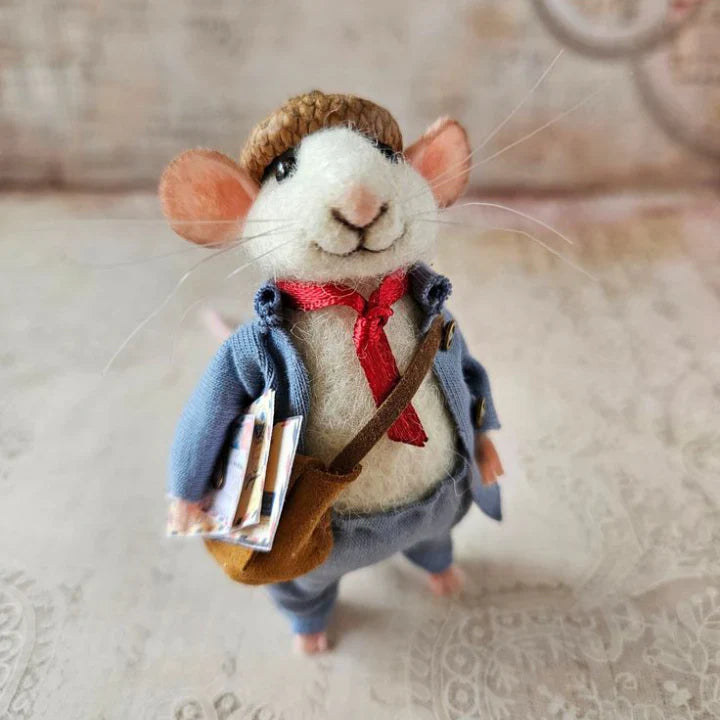 WhiskerWool – Handmade Needle-Felted Mouse Figurine
