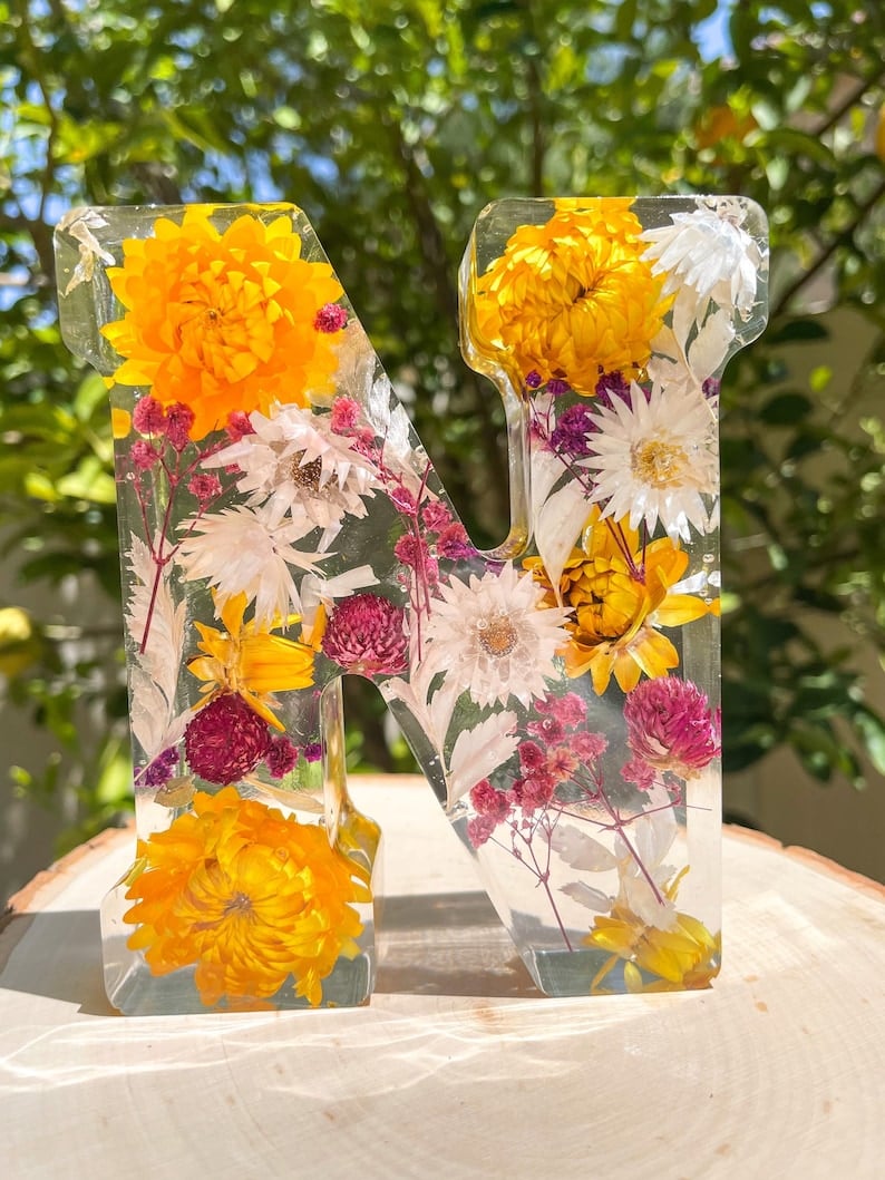 LunaBlossom - Floral LED Letter Lamp Personalized Decorative Light for Home Decor