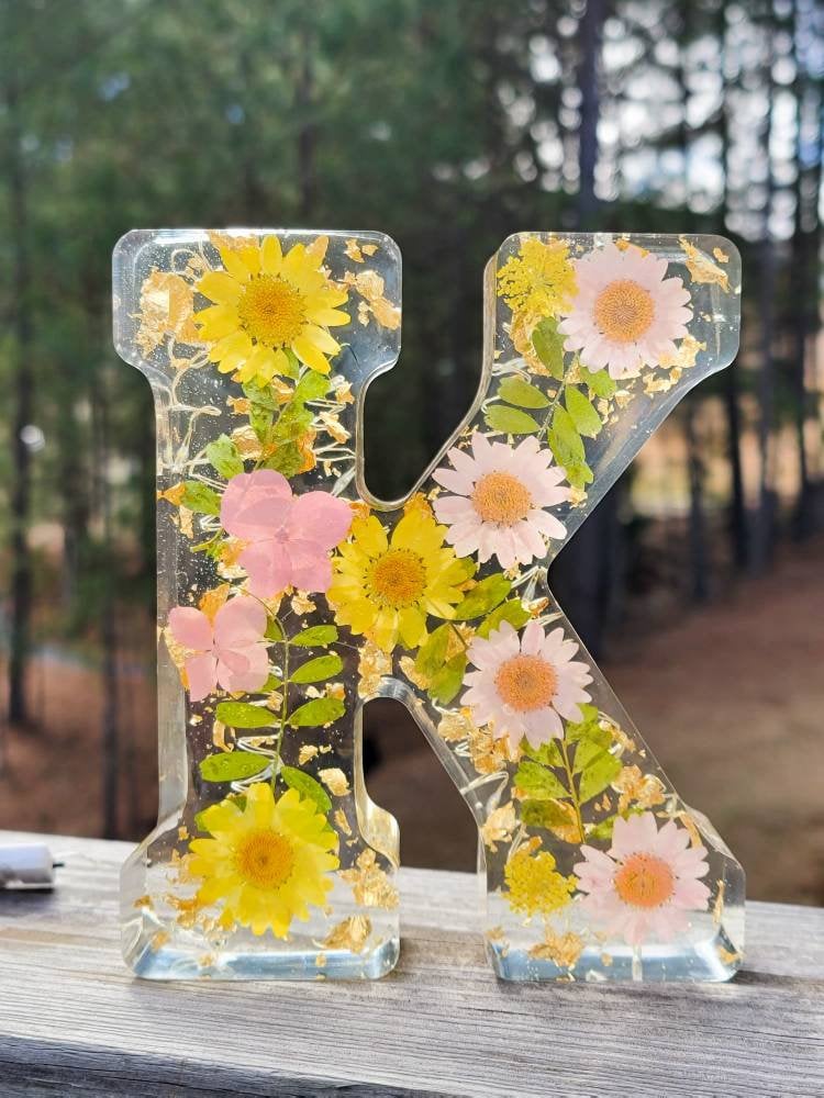 LunaBlossom - Floral LED Letter Lamp Personalized Decorative Light for Home Decor