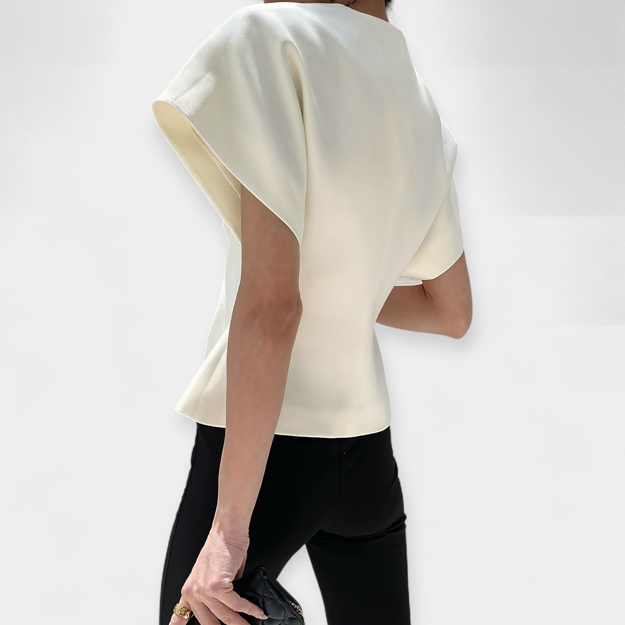 Minimalistický stylový top
