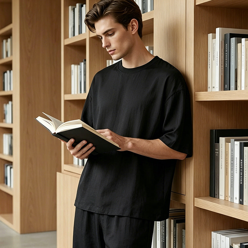 MonoStyle - Herresæt med oversized T-shirt og bukser med vide ben