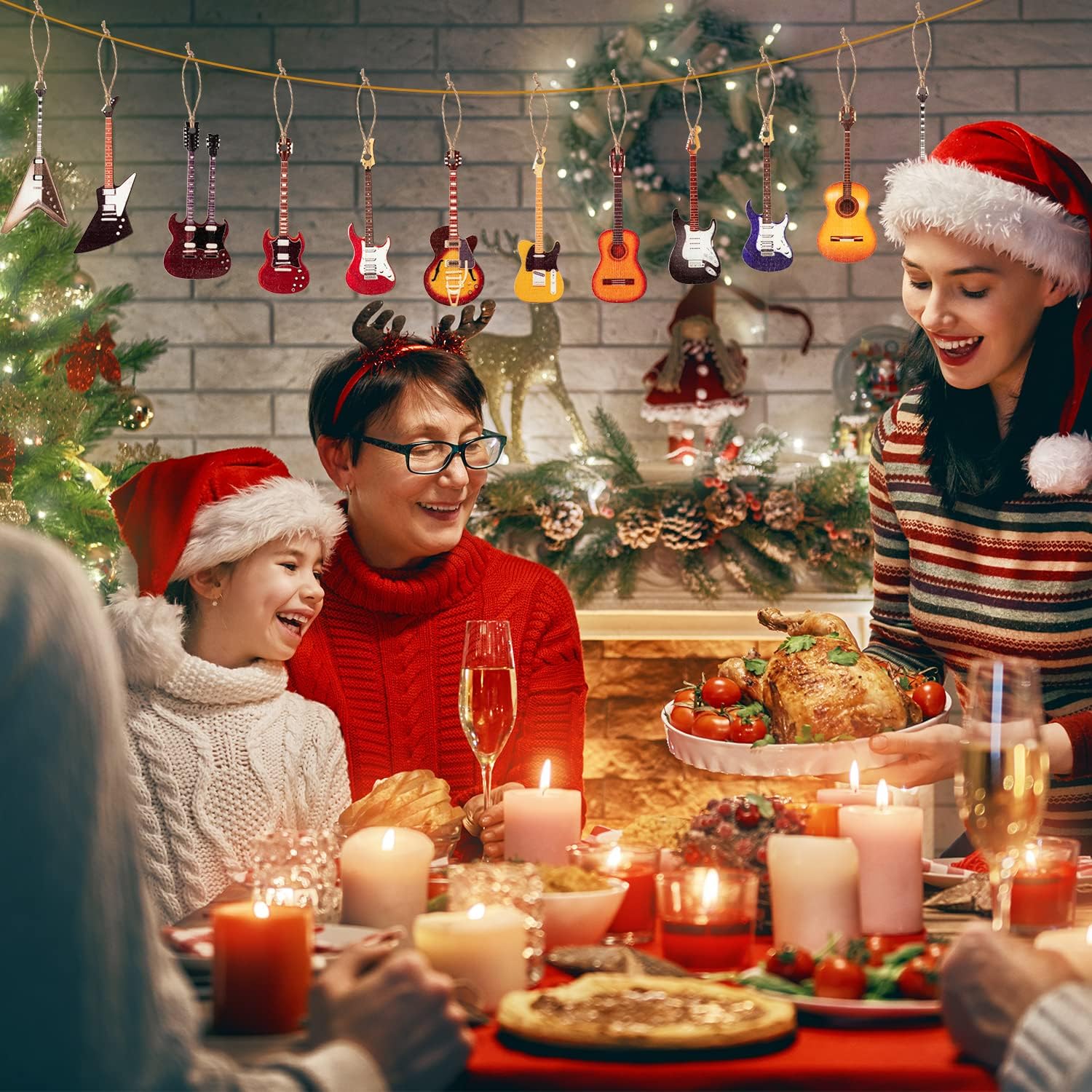 FestiveStrings – vánoční ozdoba s motivem kytary