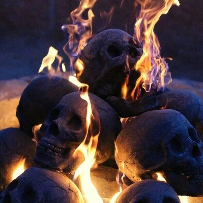 BoneChill — Dekorativní lebky do ohniště