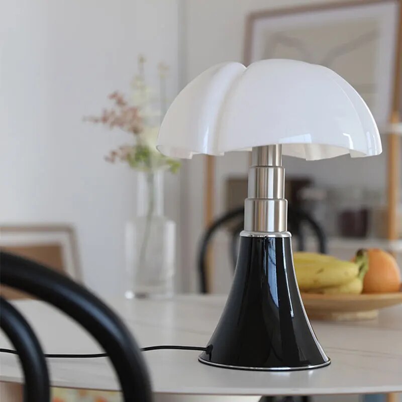 BloomSphere - Moderní stolní lampa ve tvaru květu