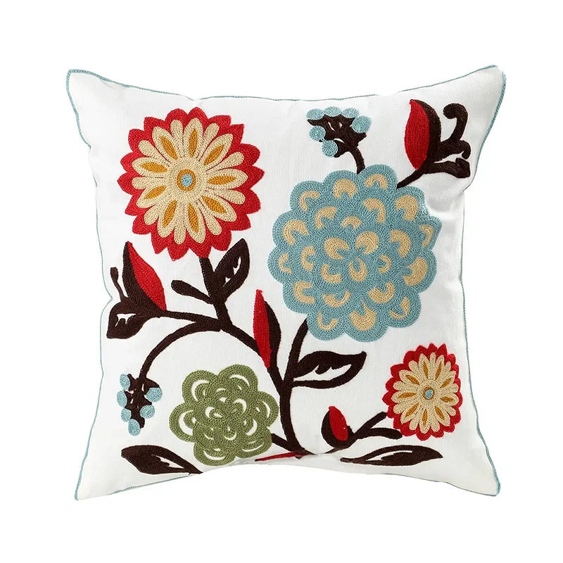 BloomLinen - Pudebetræk med broderede blomster