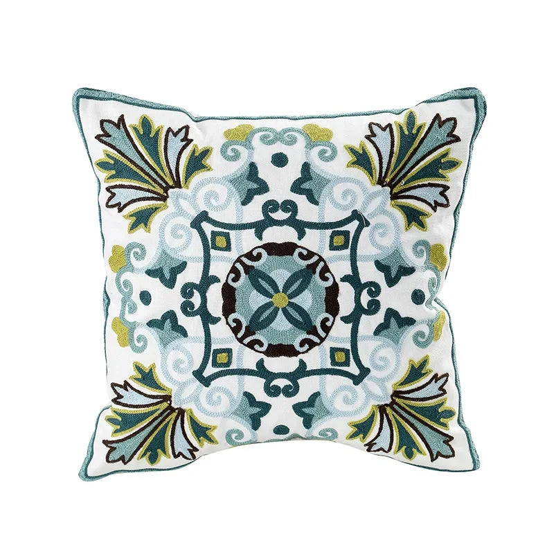 BloomLinen - Pudebetræk med broderede blomster