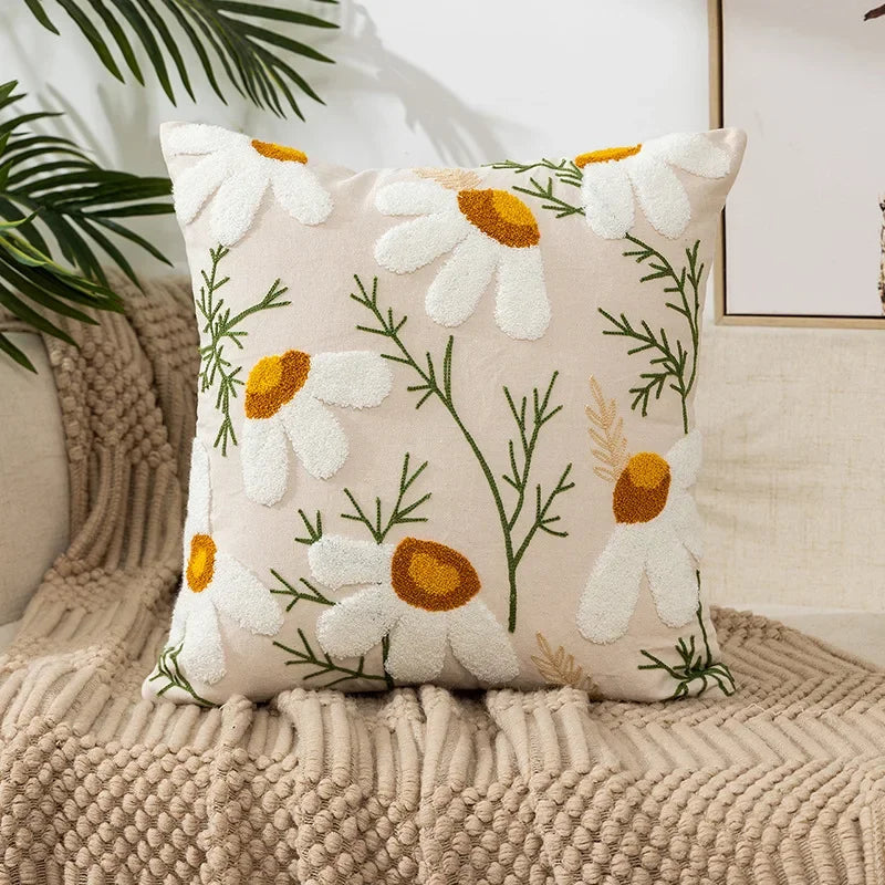 BloomLinen - Pudebetræk med broderede blomster