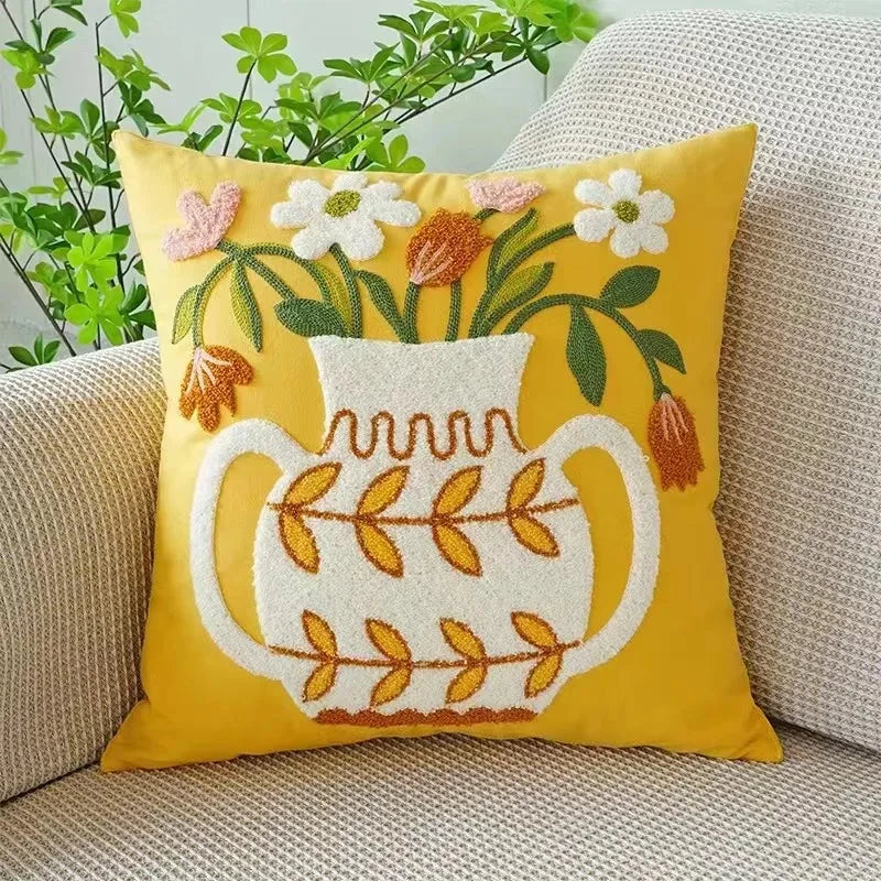 BloomLinen - Pudebetræk med broderede blomster