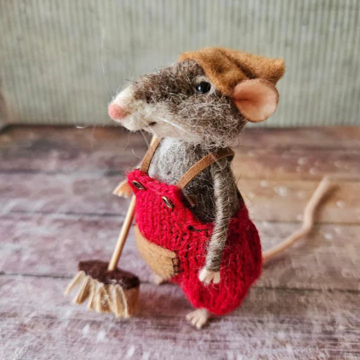 WhiskerWool – Handmade Needle-Felted Mouse Figurine