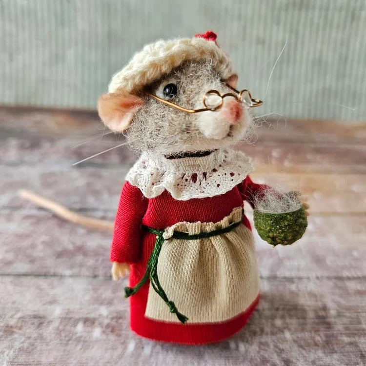 WhiskerWool – Handmade Needle-Felted Mouse Figurine