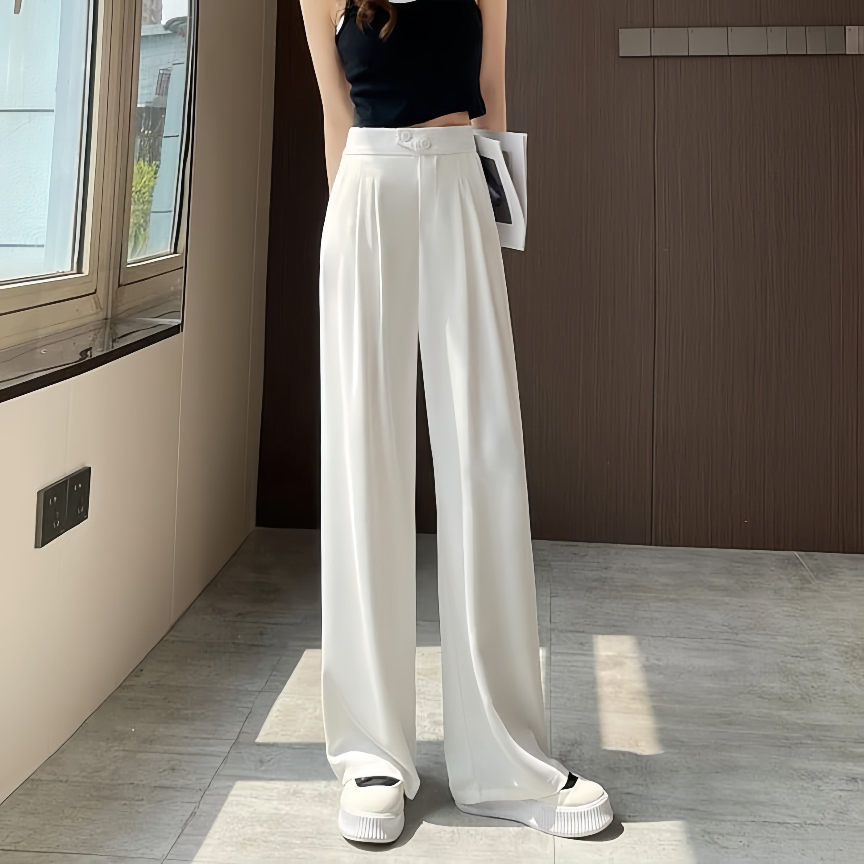 Lässige Damenhose mit hohem Bund und weitem Bein
