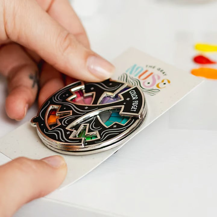 TwiddlePop – obracana przypinka emaliowana do odstresowania ze zmieniającym się kolorem