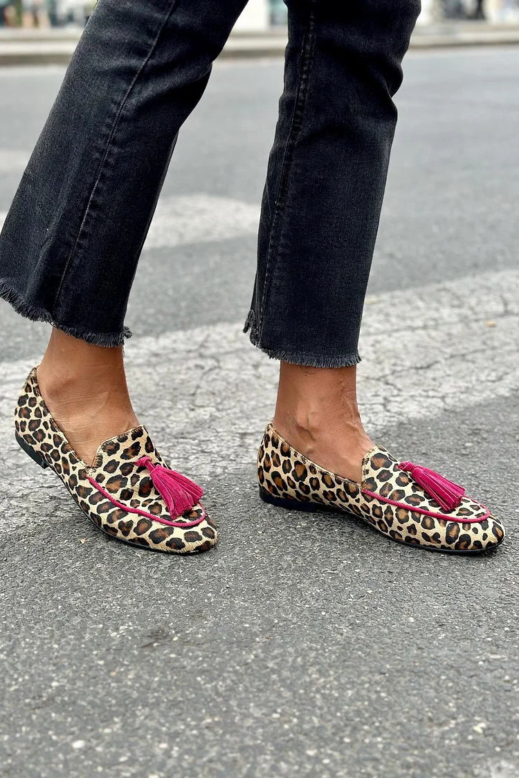 Loafer med dyreprint og fuchsiafrynser
