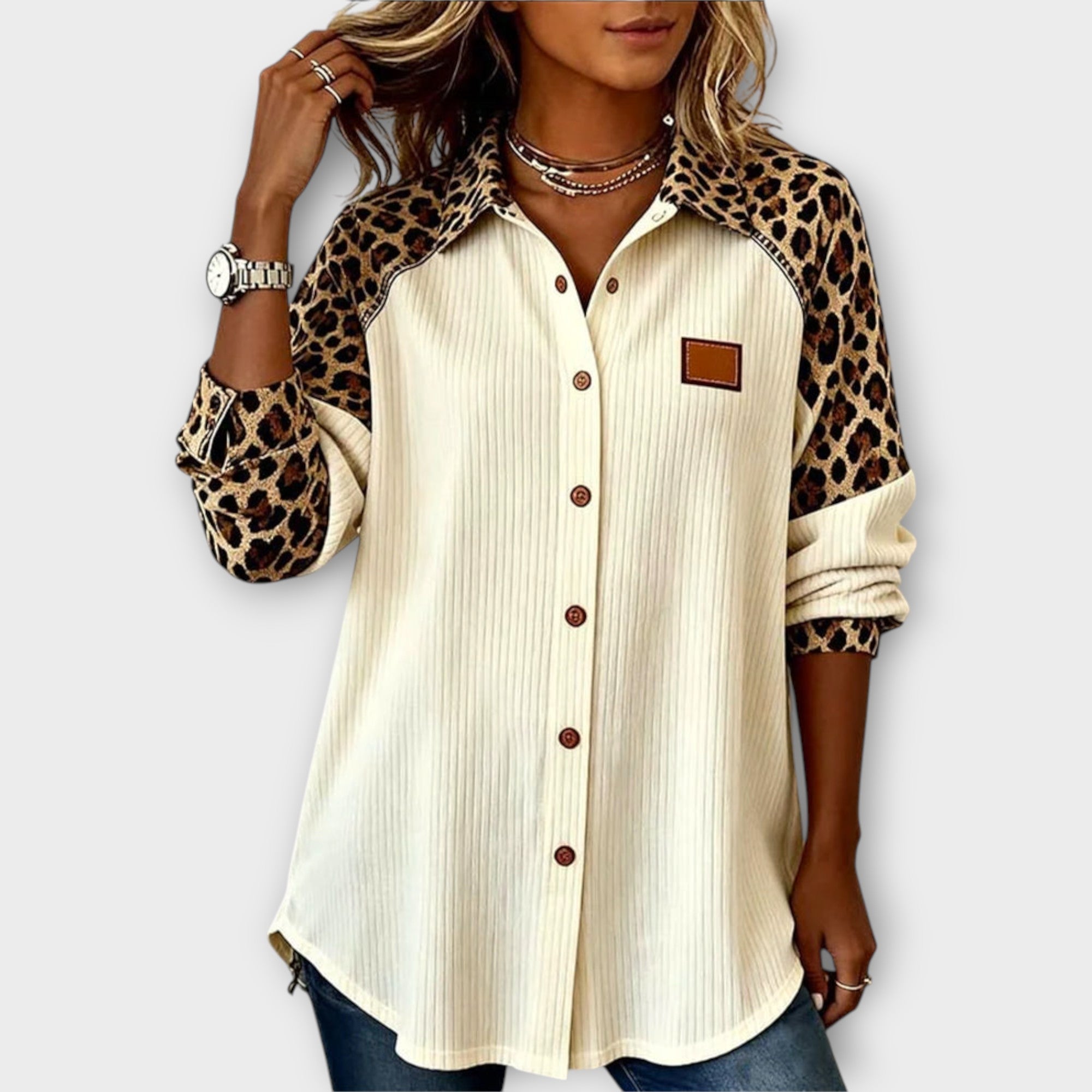 Top patchwork leopardato con bottoni