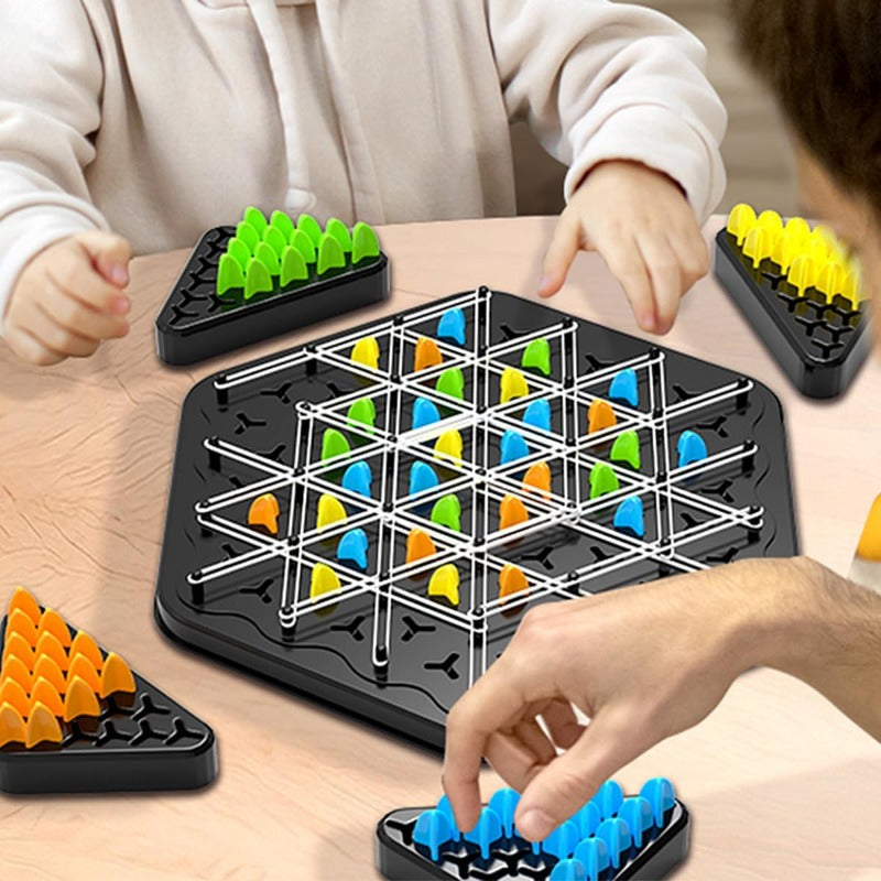 BrainBoost – strategická desková hra