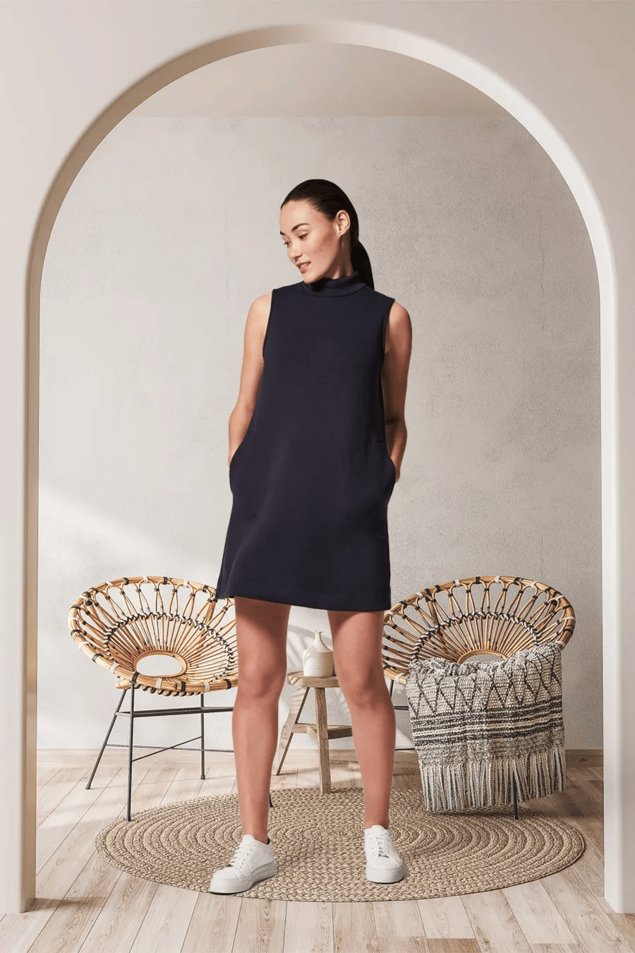 Women's Sleeveless Mock Neck Shift Dress with Pockets