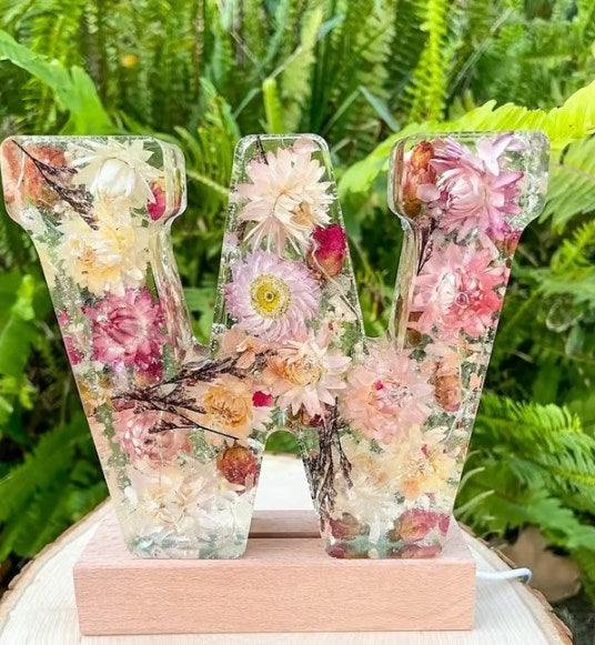 LunaBlossom - Floral LED Letter Lamp Personalized Decorative Light for Home Decor