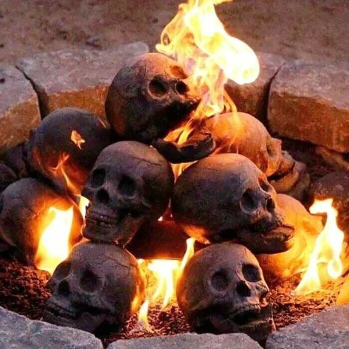BoneChill — Dekorativní lebky do ohniště