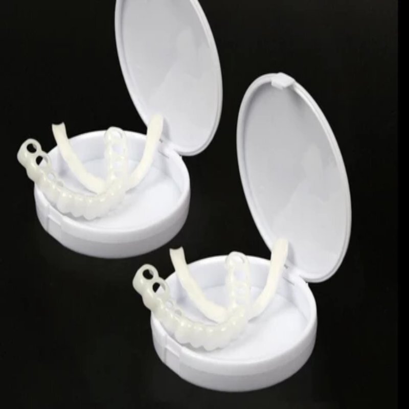 SmileSnap - Clip-On Cosmetic Teeth Cover