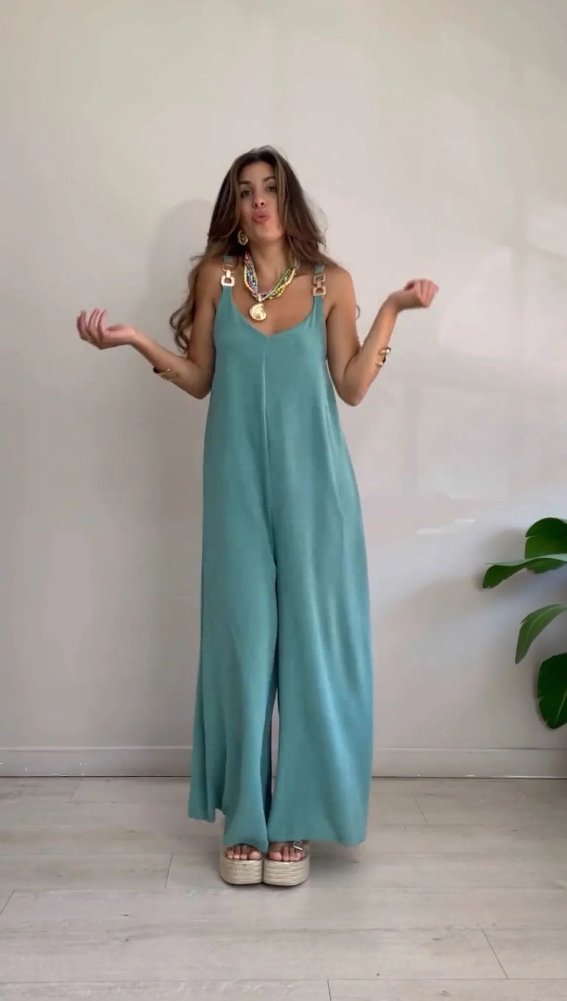 Women's Wide Leg Sleeveless Jumpsuit with Adjustable Straps