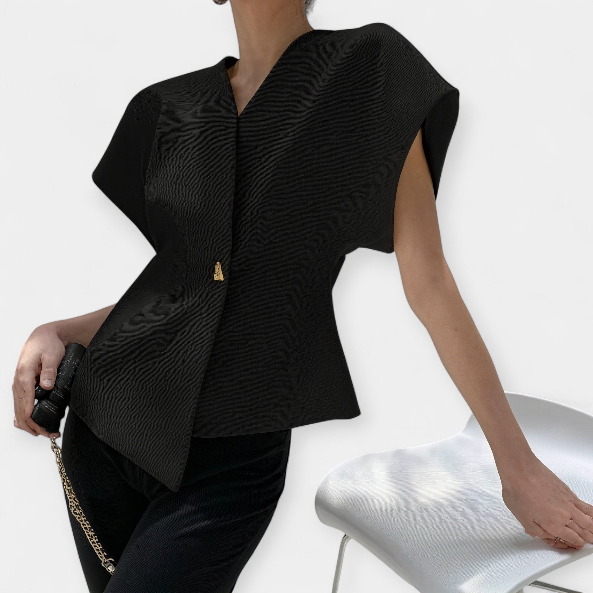Top chic minimalista