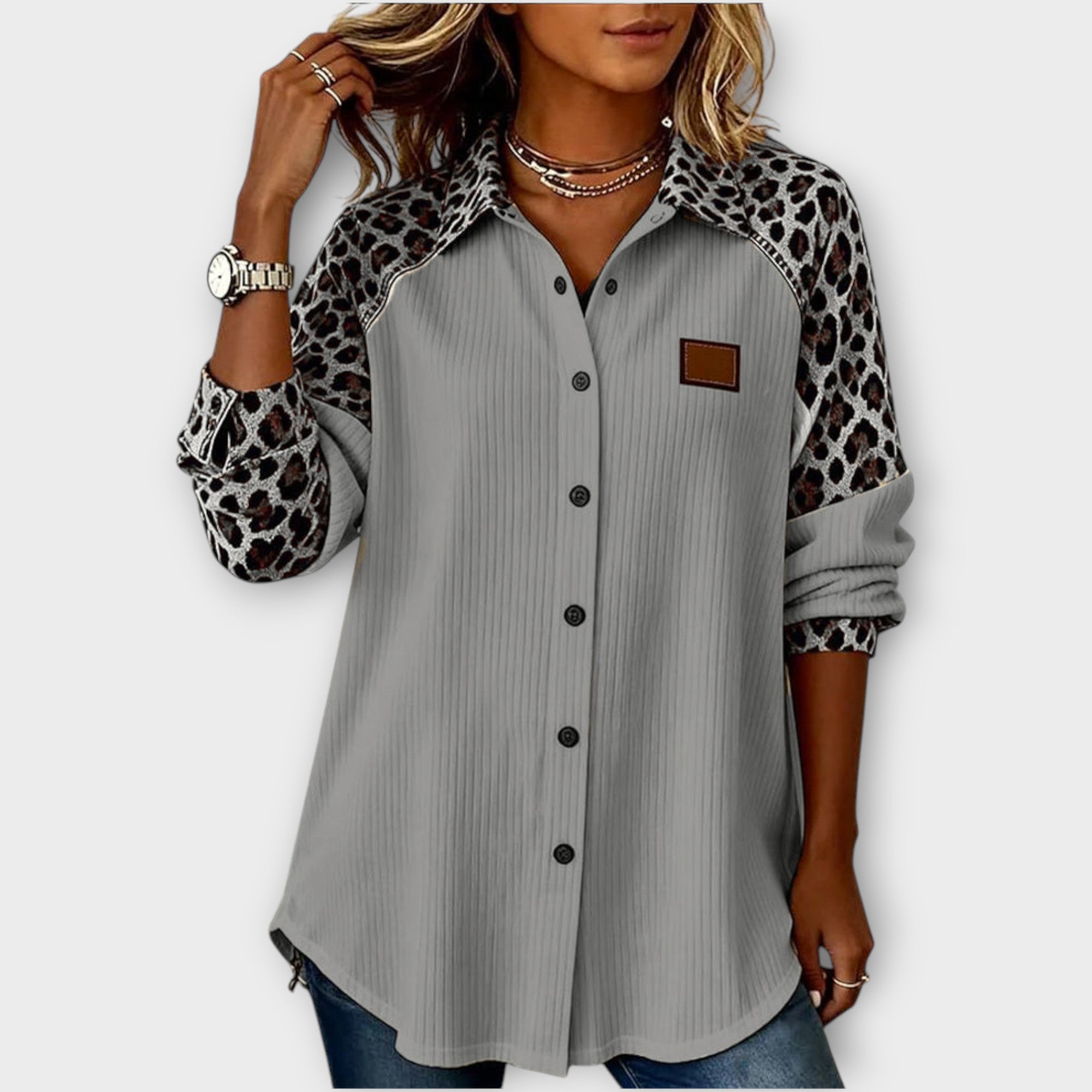 Top patchwork leopardato con bottoni