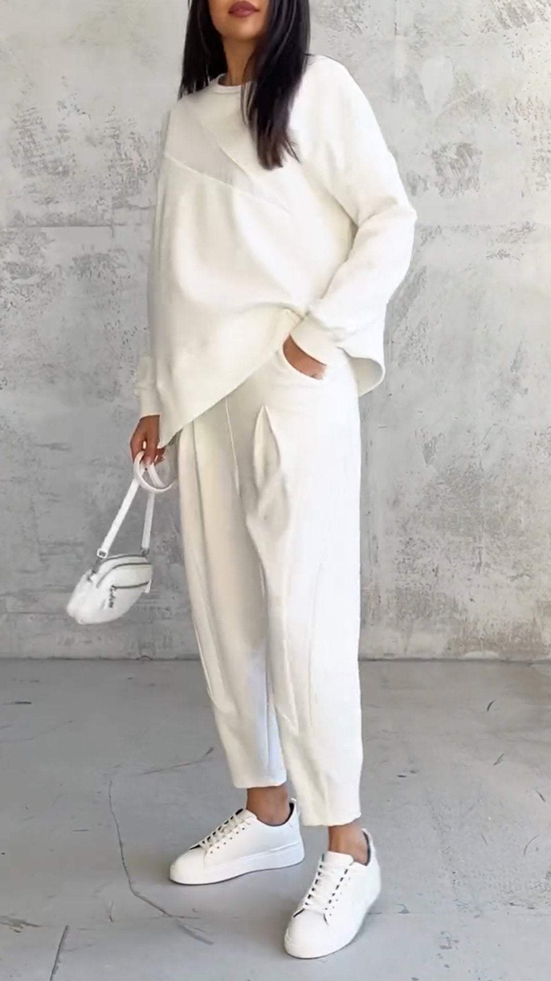 LumaLuxe — Women's Two Piece Lounge Set with Long Sleeve Top and Jogger Pants