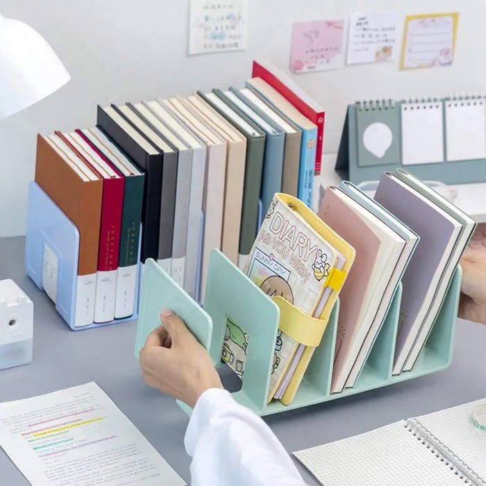 FlexiShelf - Adjustable Desk Book Organizer