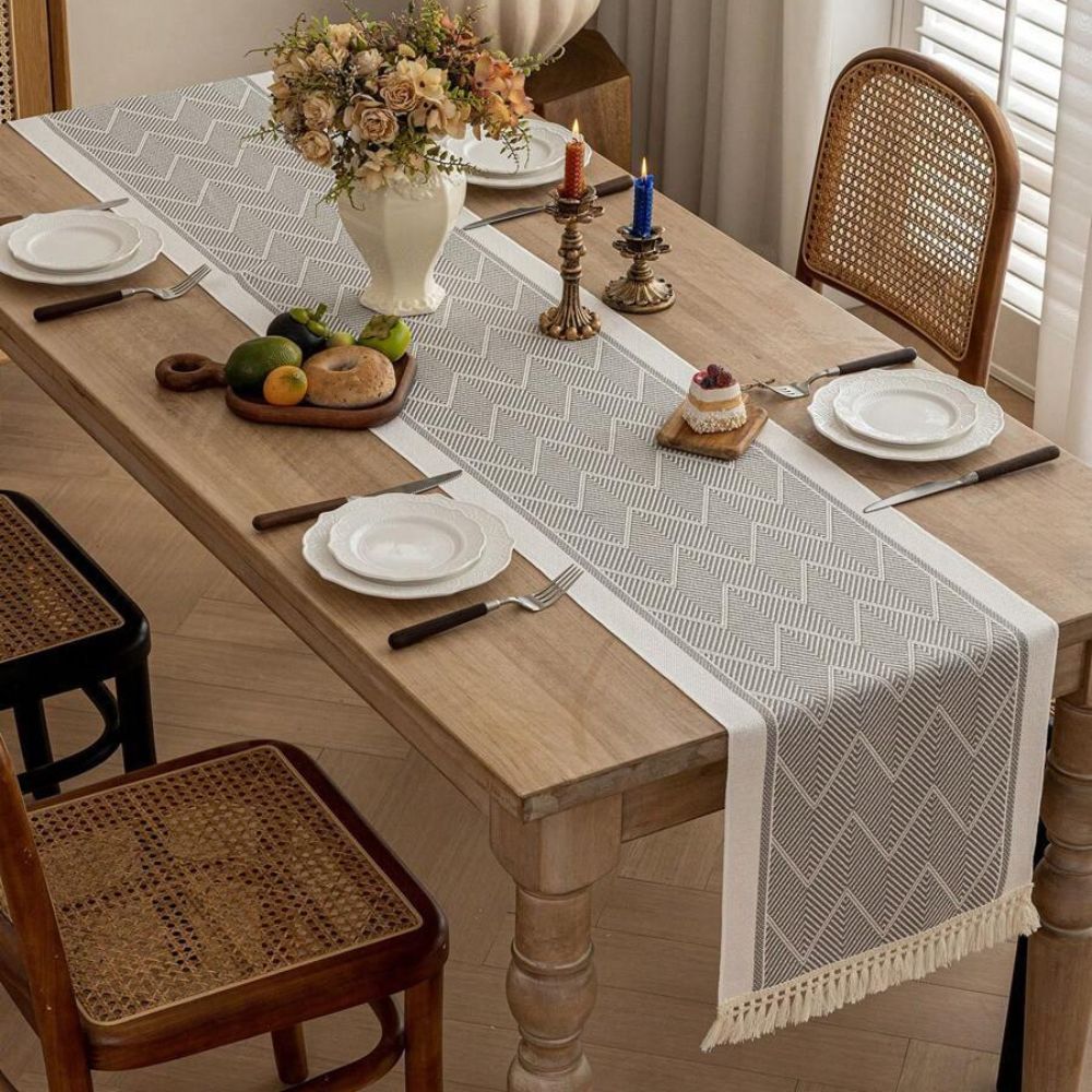 LoomÉtoile - Woven Zigzag Table Runner