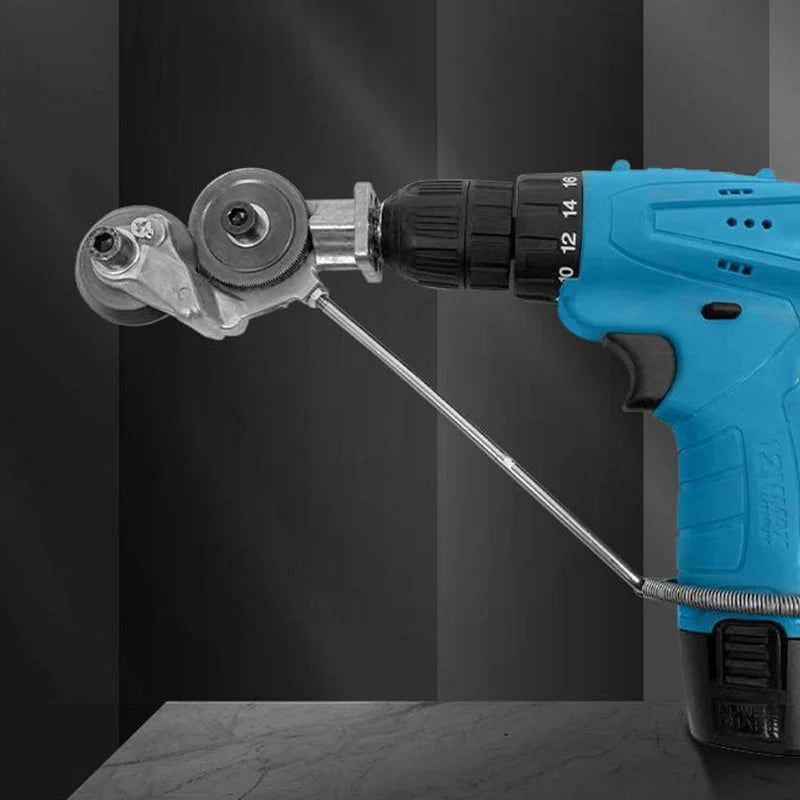 CutMaster – nástavec na vrtačku pro stříhání tenkých plechů