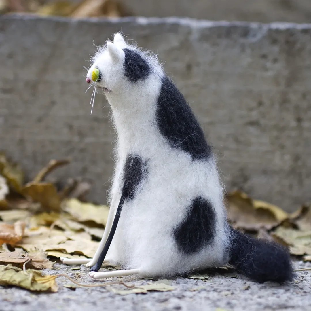 Wełniane filcowe stworki – ręcznie robione, fantazyjne figurki z filcu