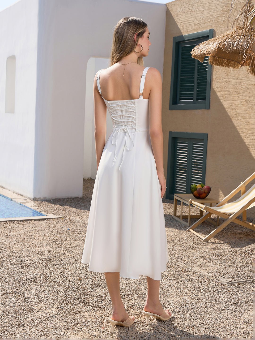 Damen-Midikleid mit gerafftem Brustbereich, Seitenschlitz und Spaghettiträgern