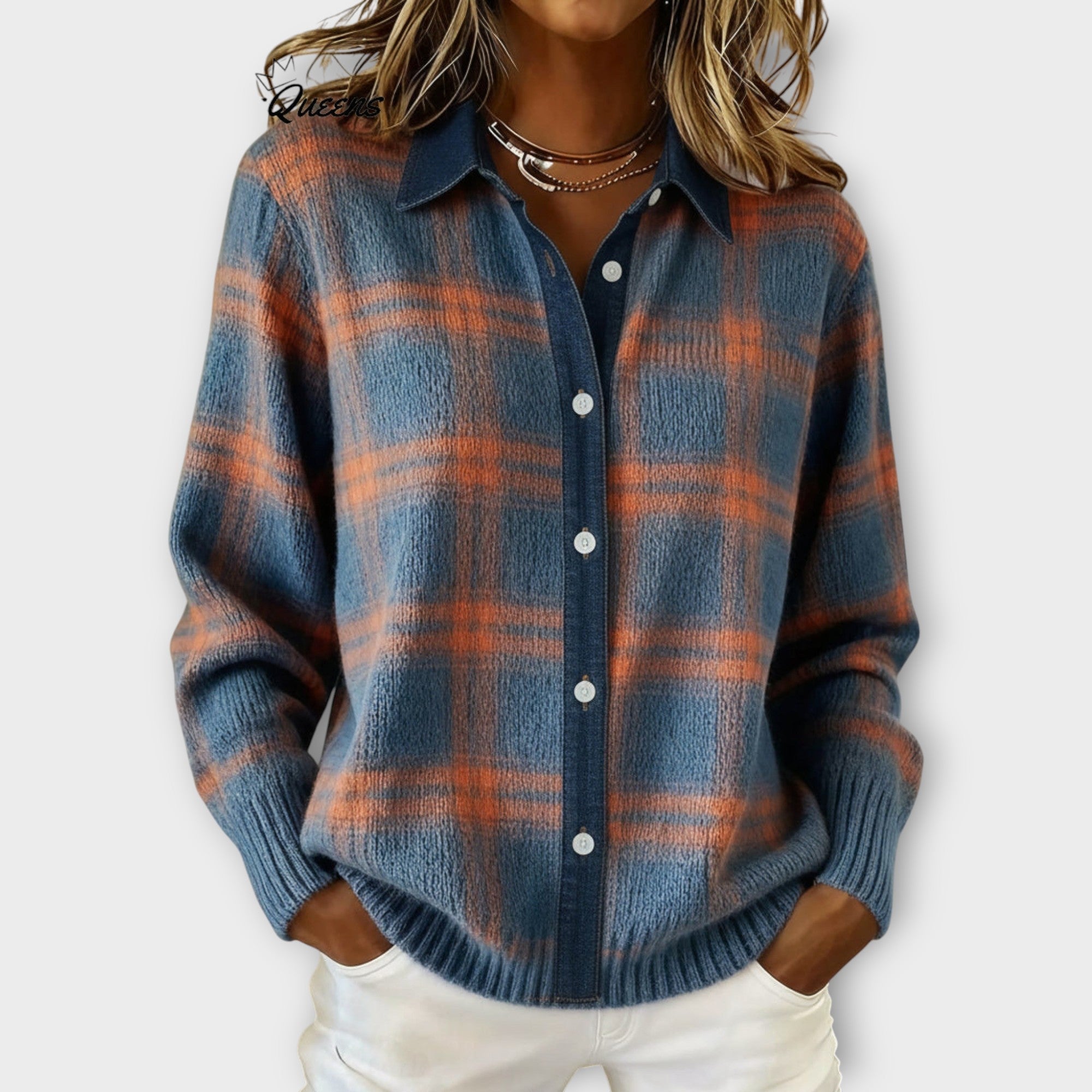 Blød striksweater med tern og knapper