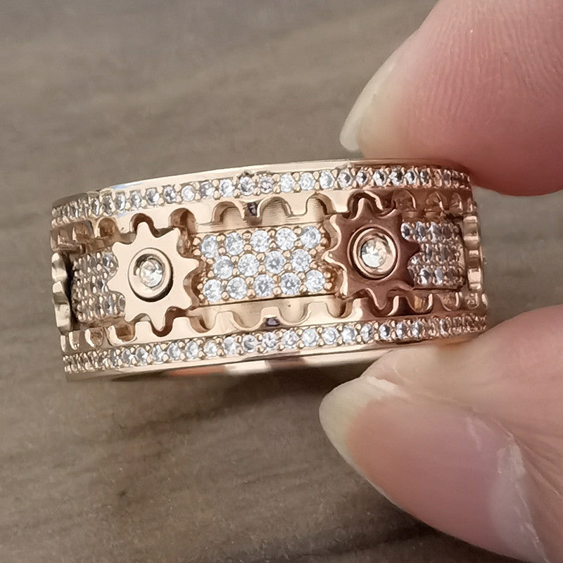 GearRing – otočný prsten s ozubeným spinnerem