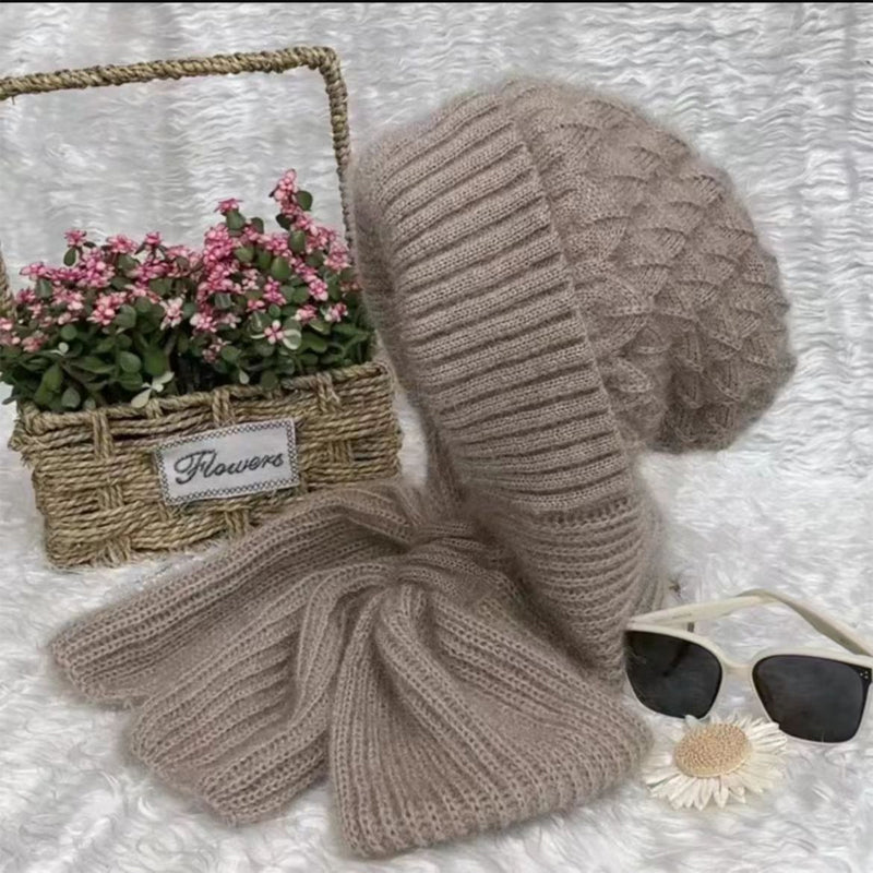 Dámská pletená sada čepice a šály pro pohodlný styl do chladného počasí
